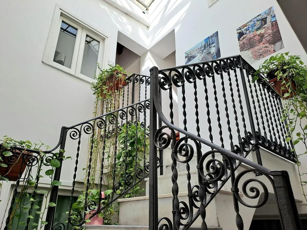Bed and Breakfast Ai Tintori Palermo 3*,  Italia